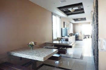 Tuscan Garden 3*