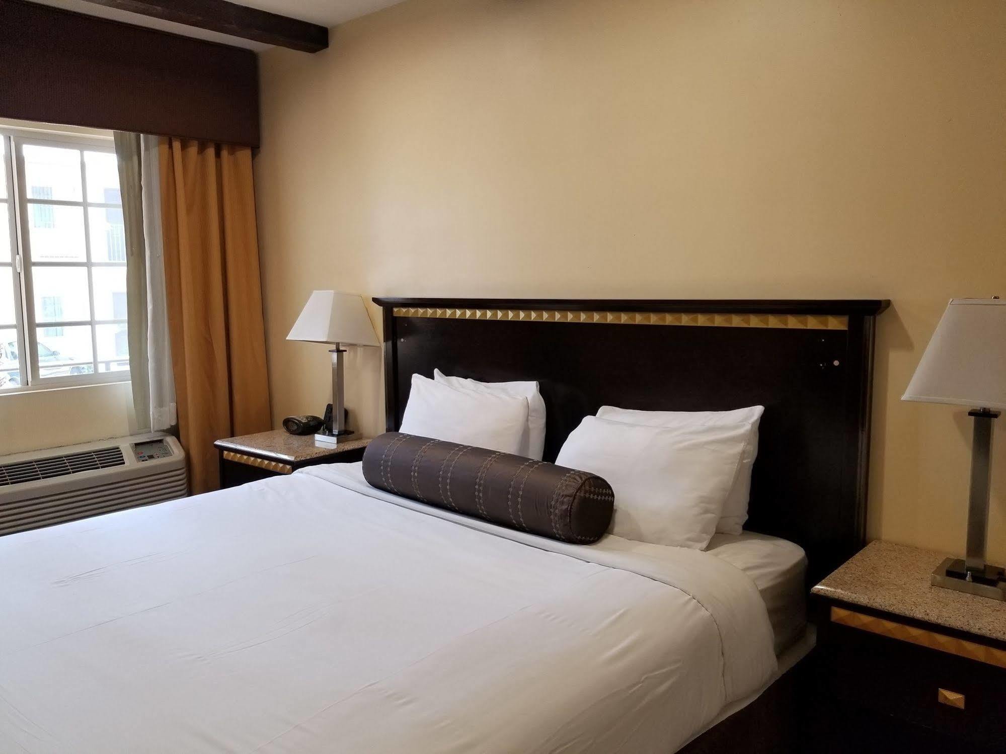 Tuscan Garden 3* Los Angeles